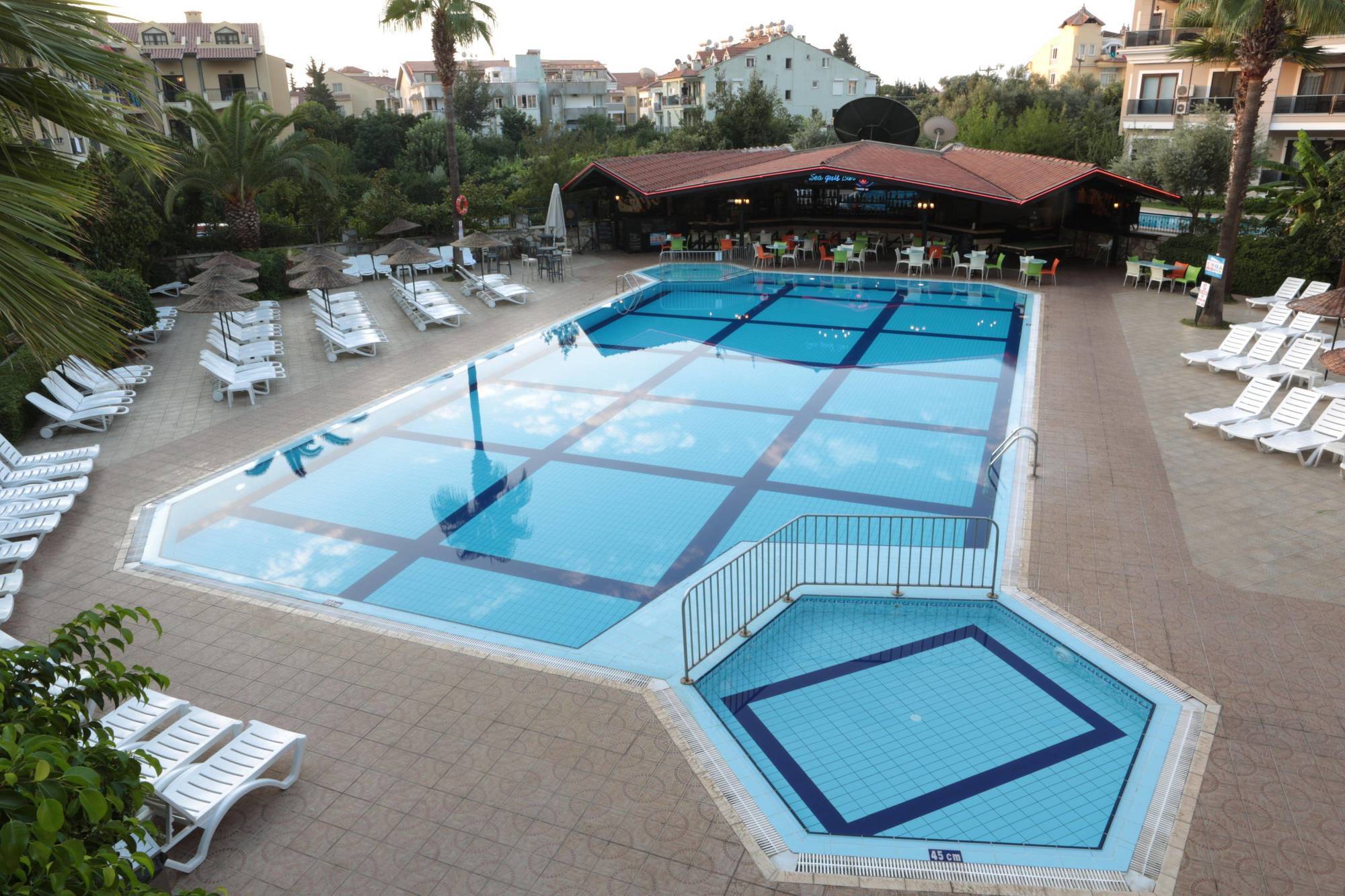 מרמריס Club Turquoise Apart מראה חיצוני תמונה